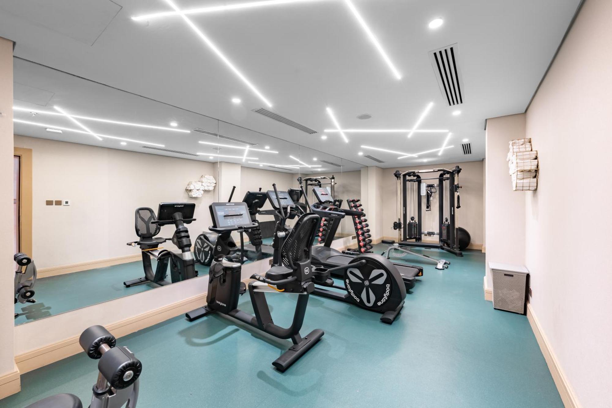 Hotel Dar Aleiman Al Haram à Médine Extérieur photo The gym at the hotel